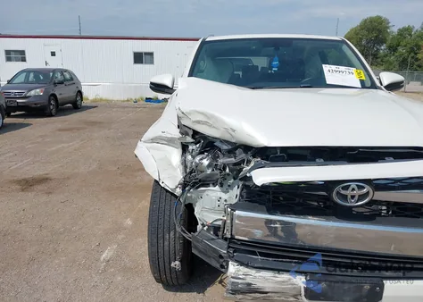 2015 Toyota 4Runner Limited from USA, damaged, VIN JTEBU5JR6F5246713